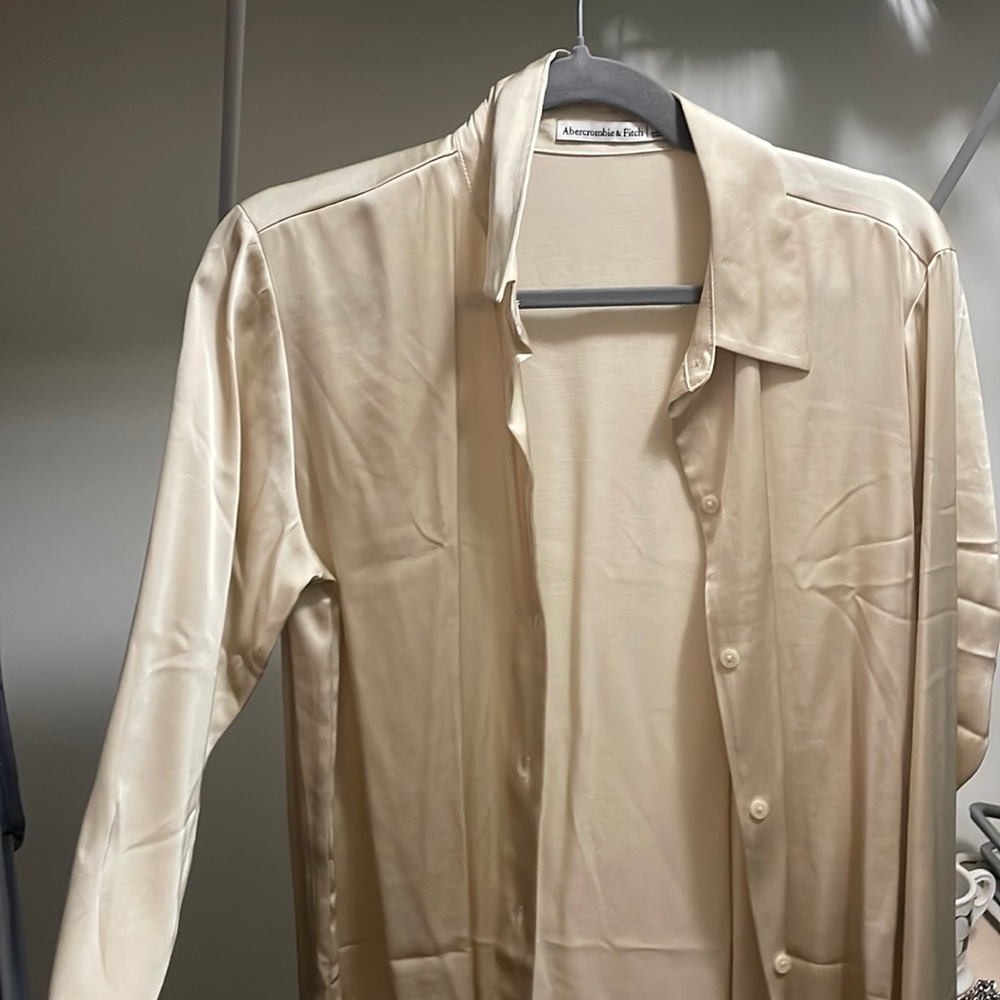 Abercrombie gold button up. Silk
